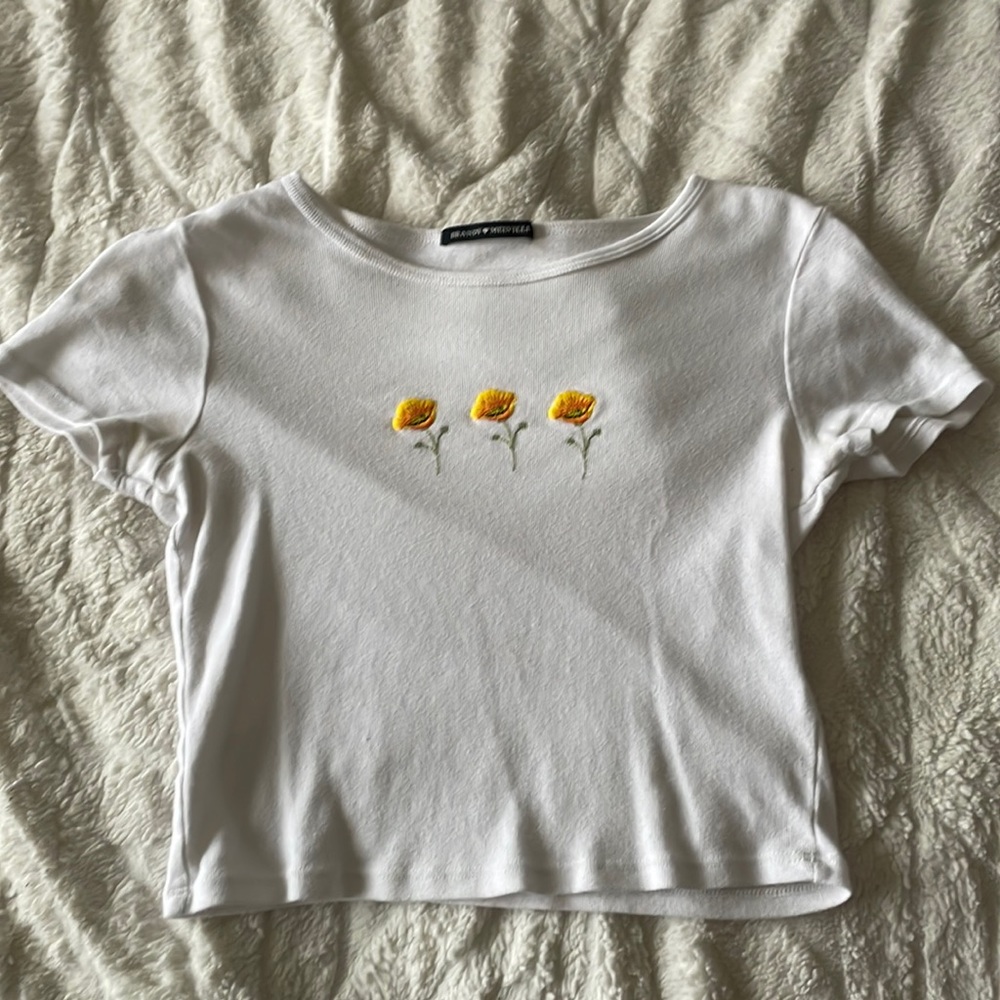 Brandy Melville white sunflower cropped shirt